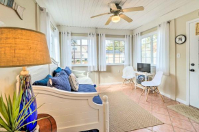 Oak Island Hideaway Hut about 1 Mi to Long Beach!